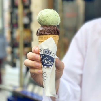 Vous êtes plutôt sorbet ou crème glacée ? Nous, les deux 😉
Découvrez tous nos parfums artisanaux !
#stohrer #stohrerparis #depuis1730 #glace