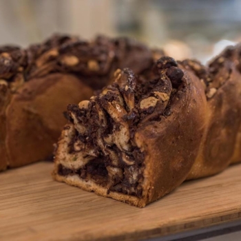 Succombez à notre moelleuse babka Maison chocolat noisettes !
#stohrer #stohrerparis #depuis1730 #babka
