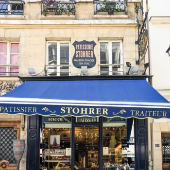 Les portes de nos boutiques sont grandes ouvertes et toutes les précautions sont prises pour assurer votre sécurité et celle de nos équipes ! Vous n’avez plus qu’à vous faire plaisir en vous offrant une pâtisserie 🥰
#stohrer #stohrerparis #depuis1730