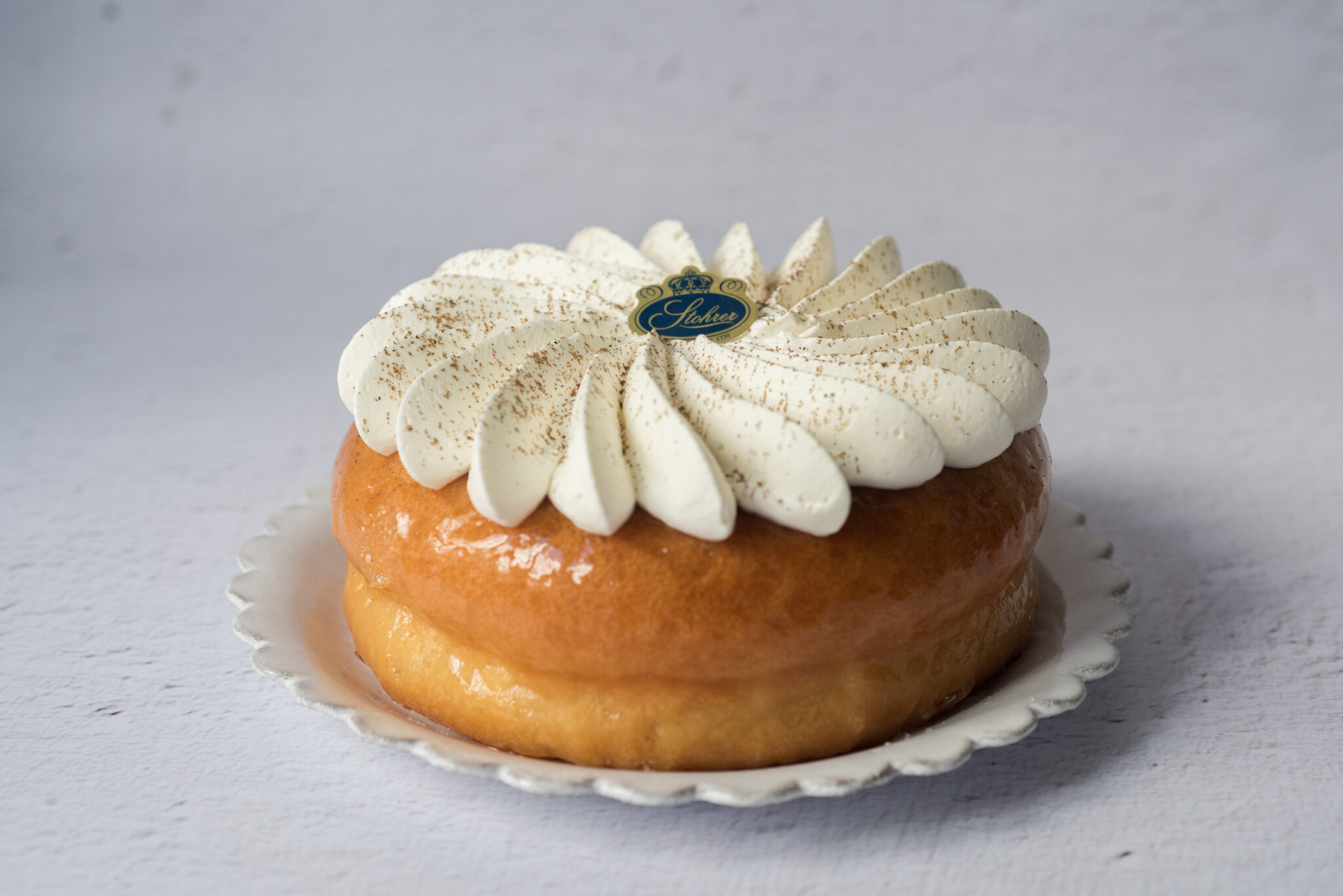 Baba au rhum chantilly 4 personnes Stohrer